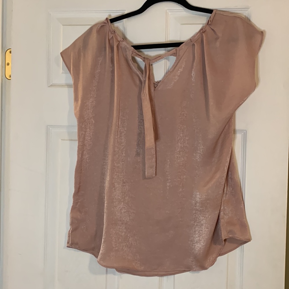 •LAUREN CONRAD PINK FLOWY TOP• Size L, never worn, ties in back - Picture 3 of 4